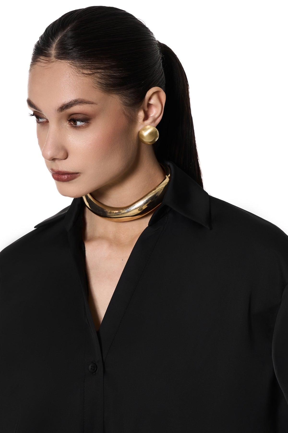 Camisa con escote profundo
